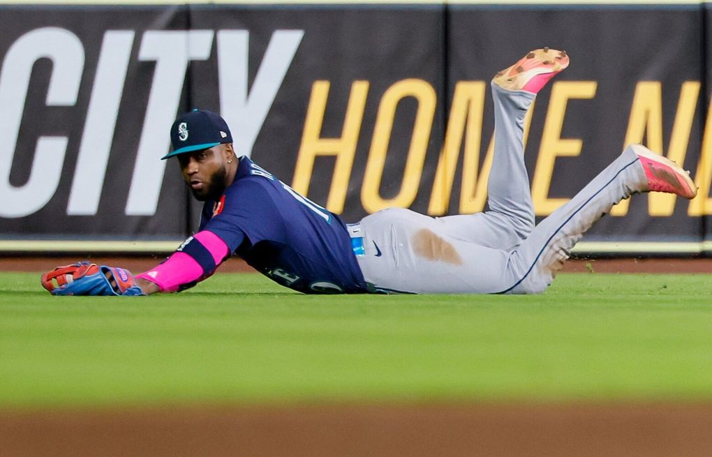Victor Robles' game-saving catch has Mariners in awe